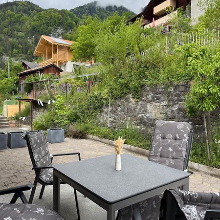 Charmant Chalet Mit See Und Bergsicht Hofstetten bei Brienz Exterior photo